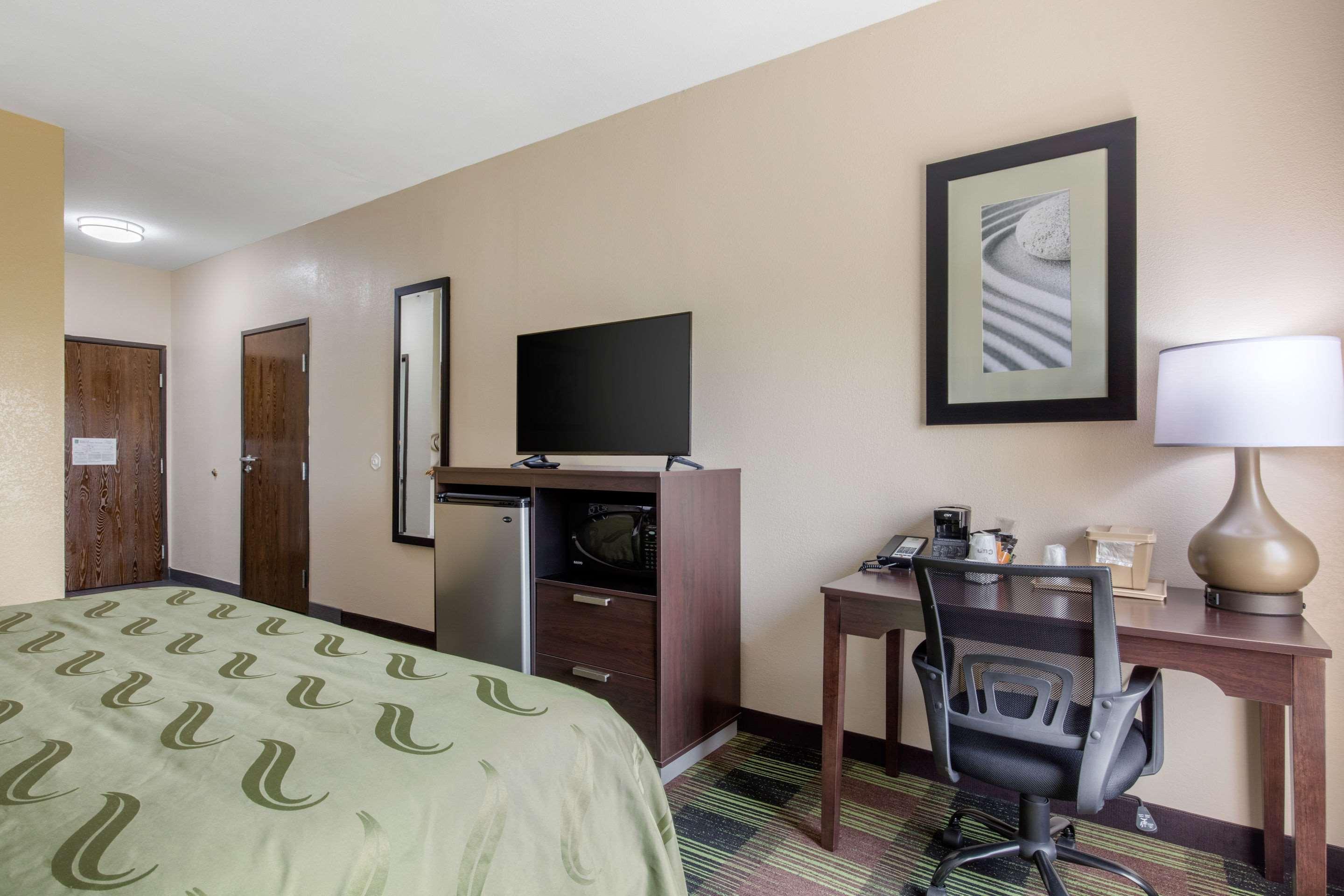 Quality Inn Cadiz Esterno foto