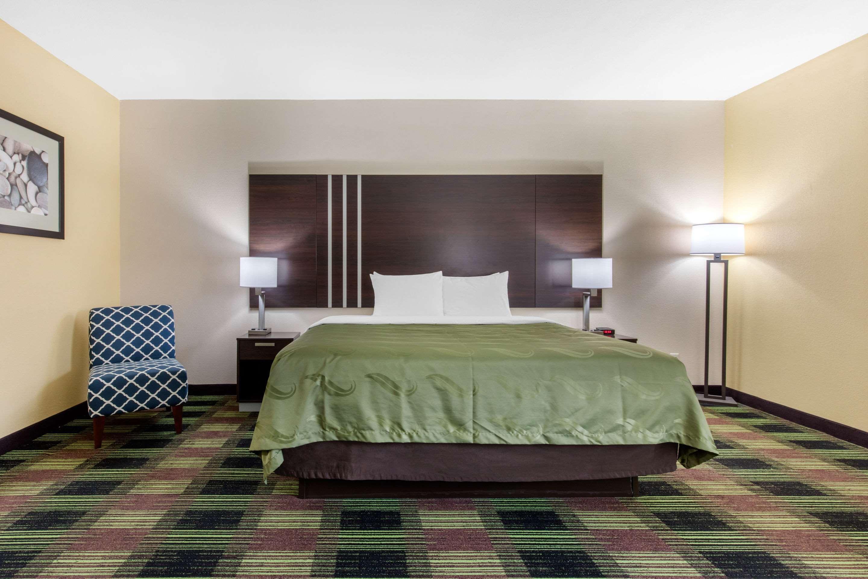 Quality Inn Cadiz Esterno foto